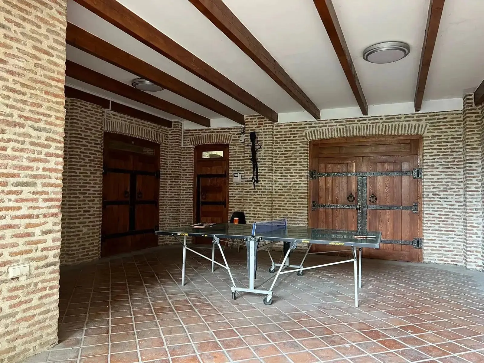 Дом, 10-комн., 900 м²