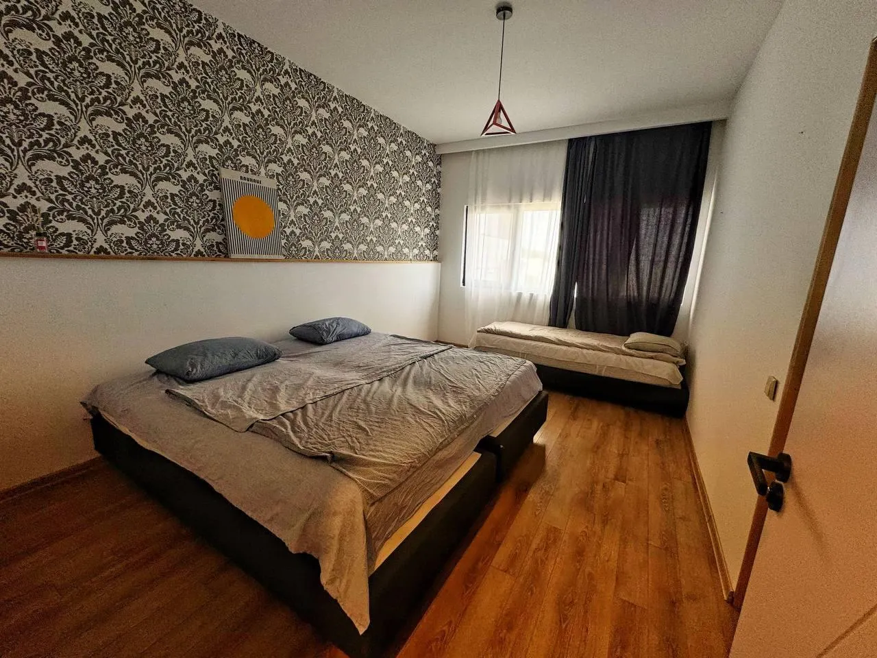Дом, 5-комн., 300 м²
