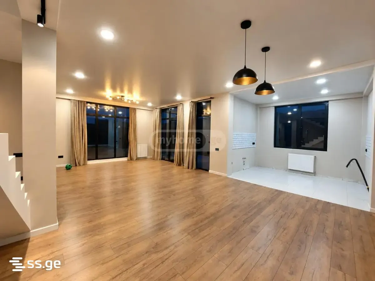 Дом, 7-комн., 800 м²