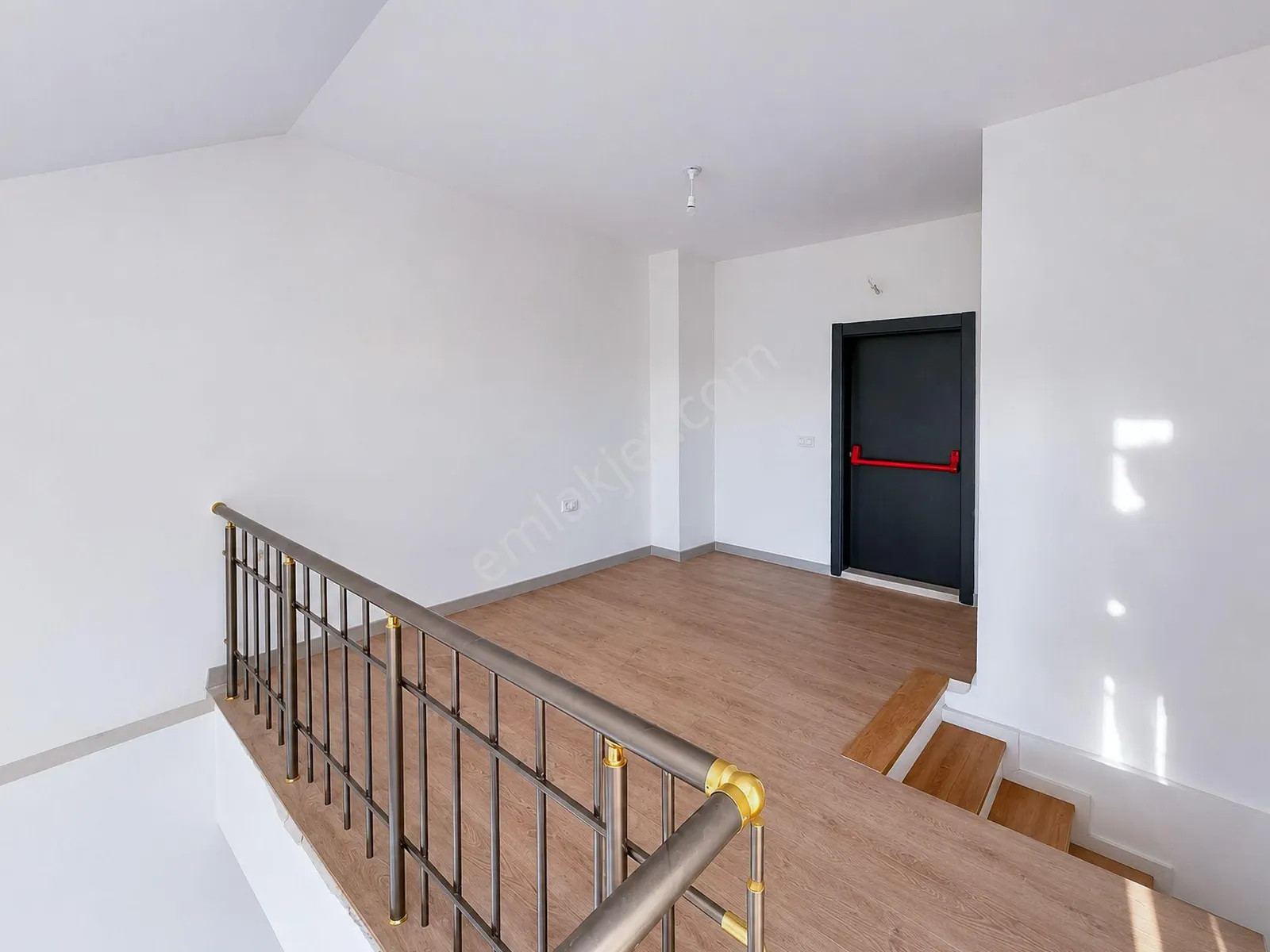 Apartment, 3-room, 100 m²