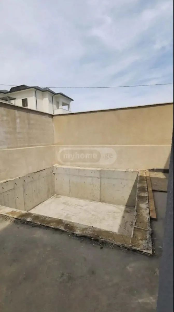 Дом, 5-комн., 290 м²