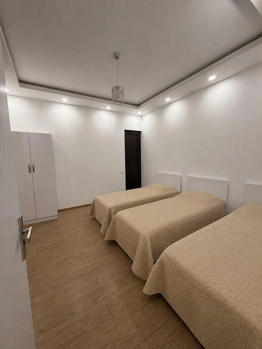 House, 5-room, 460 m²