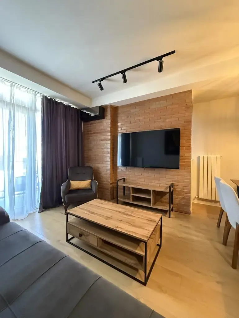 ბინა, 2-ოთახიანი, 55 მ², Mukhran Machavariani St, 28