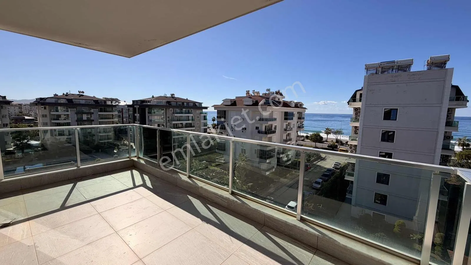 Apartment, 6-room, 300 m²