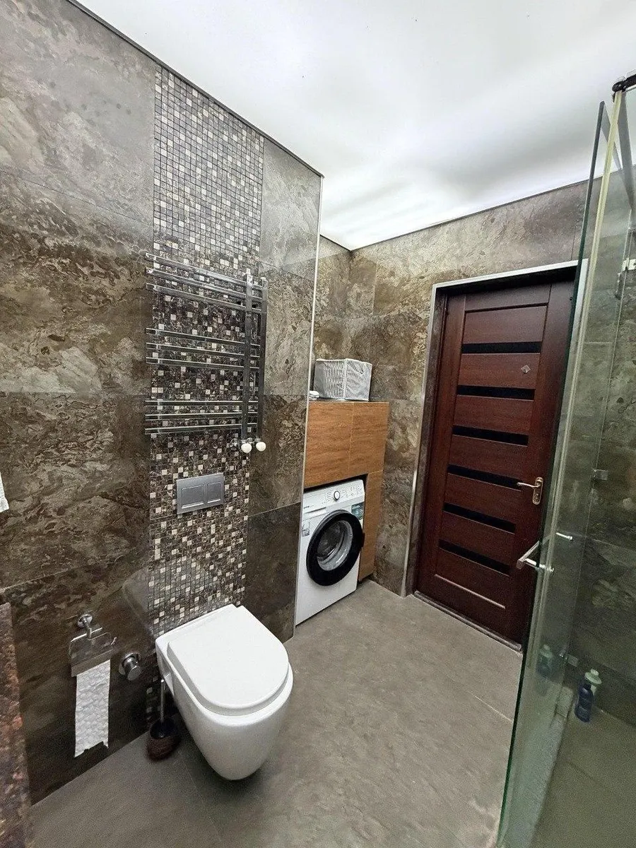 Квартира, 2-комн., 65 м²