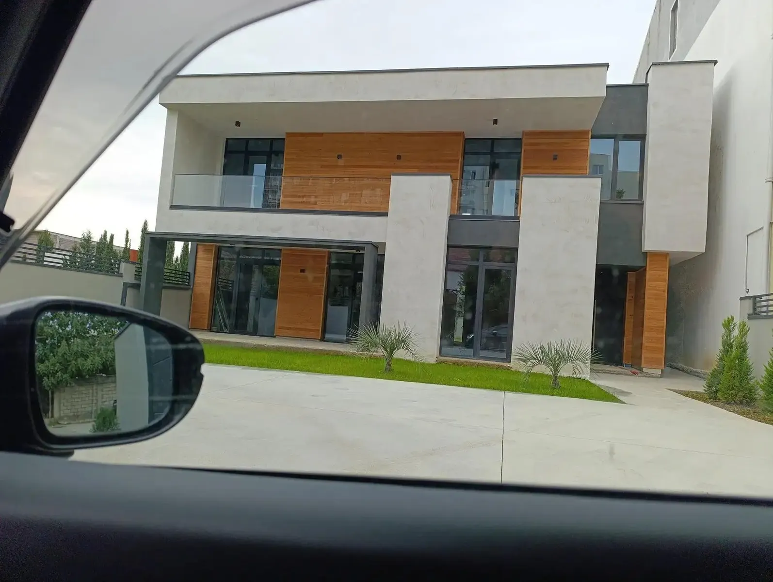 Дом, 8-комн., 300 м²