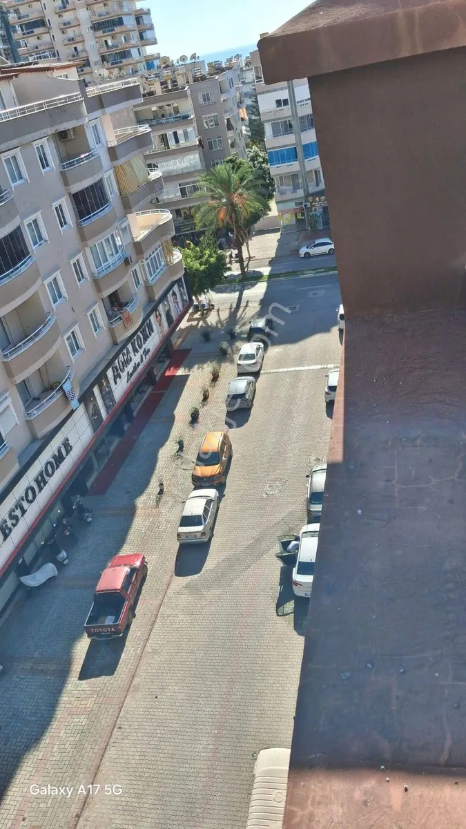 Apartment, 7-room, 300 m²