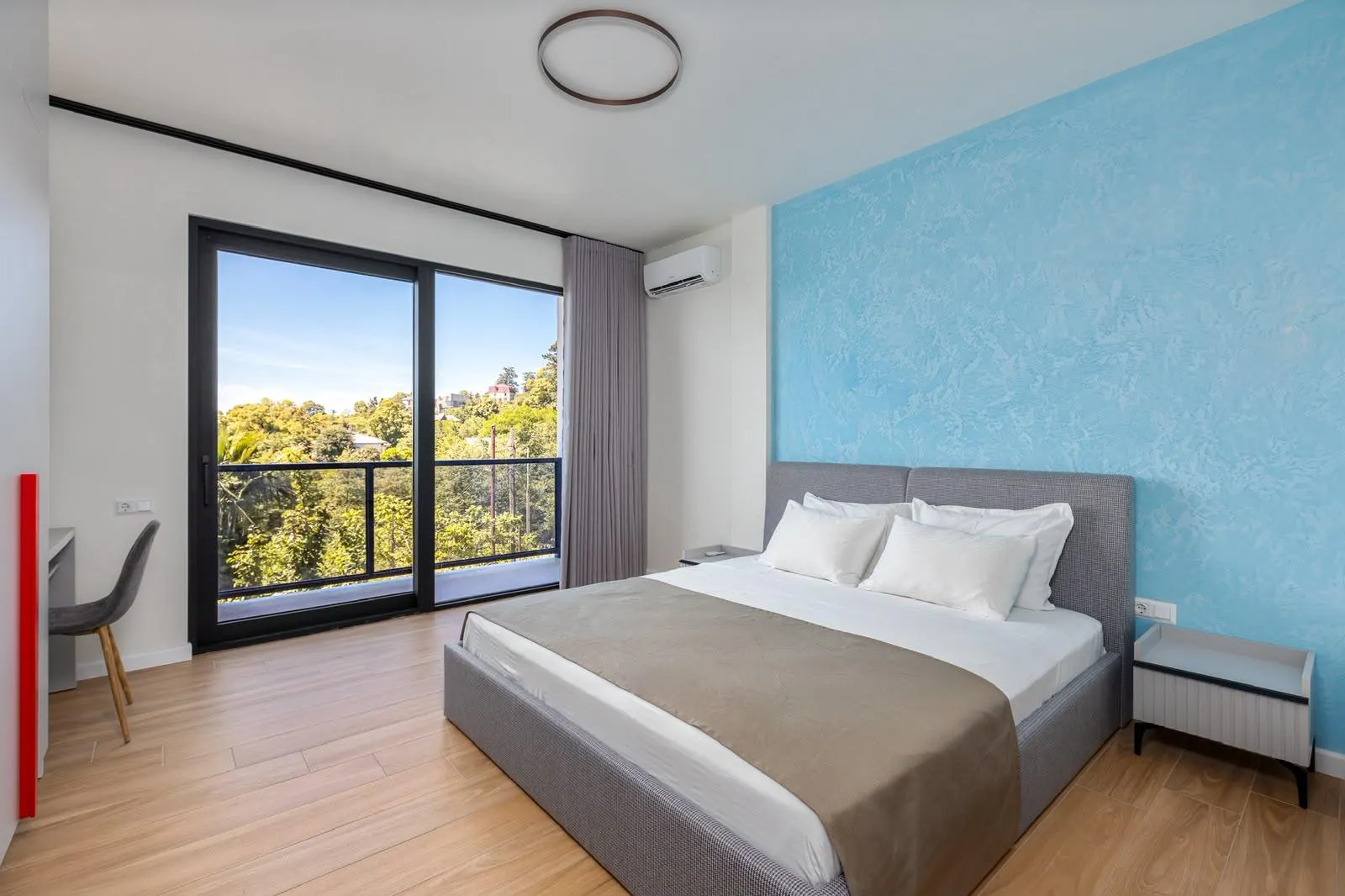 Квартира, 4-комн., 90 м²