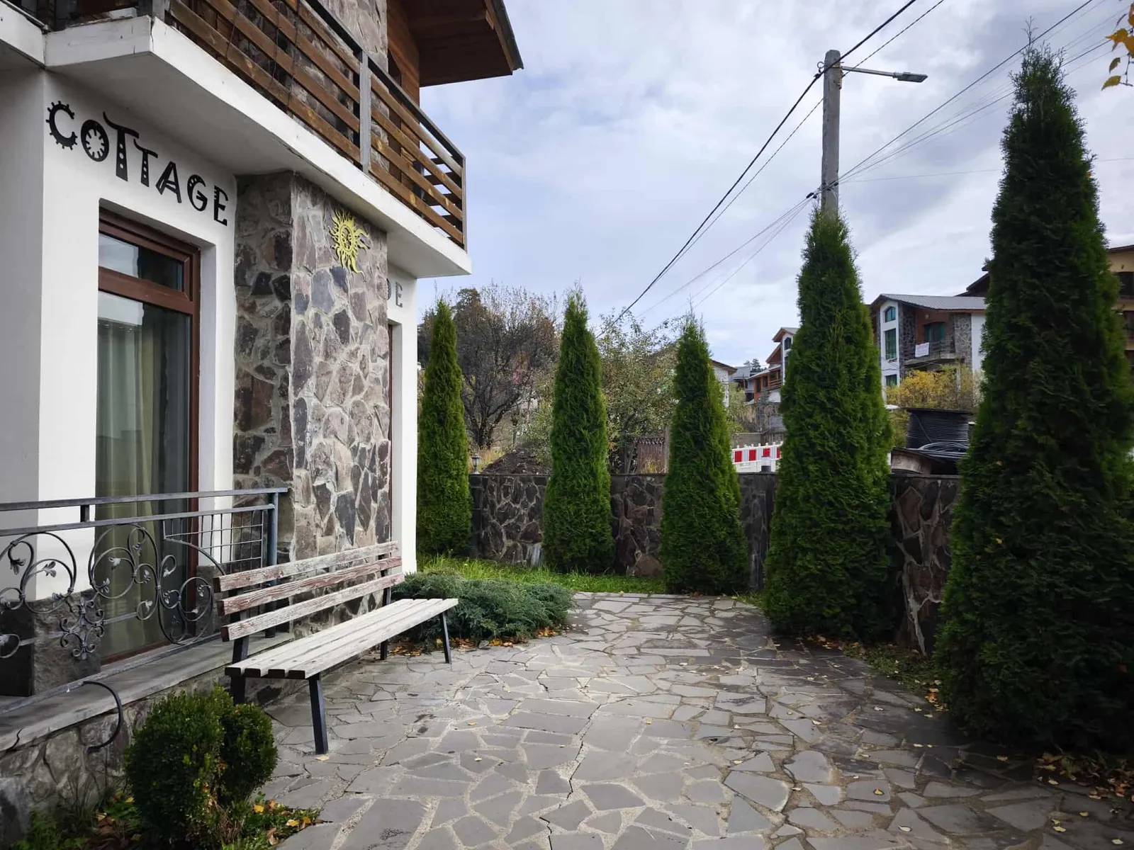 House, 3-room, 97.6 m²