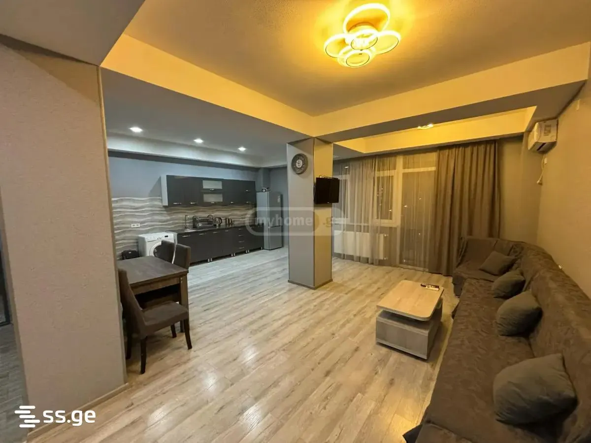 Apartment, 3-room, 90 m²