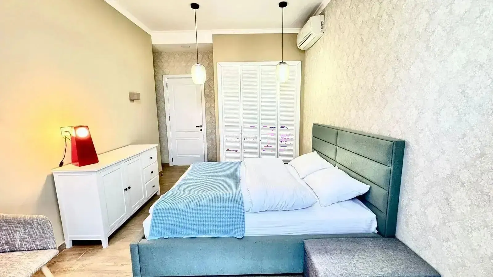 Квартира, 3-комн., 115 м²