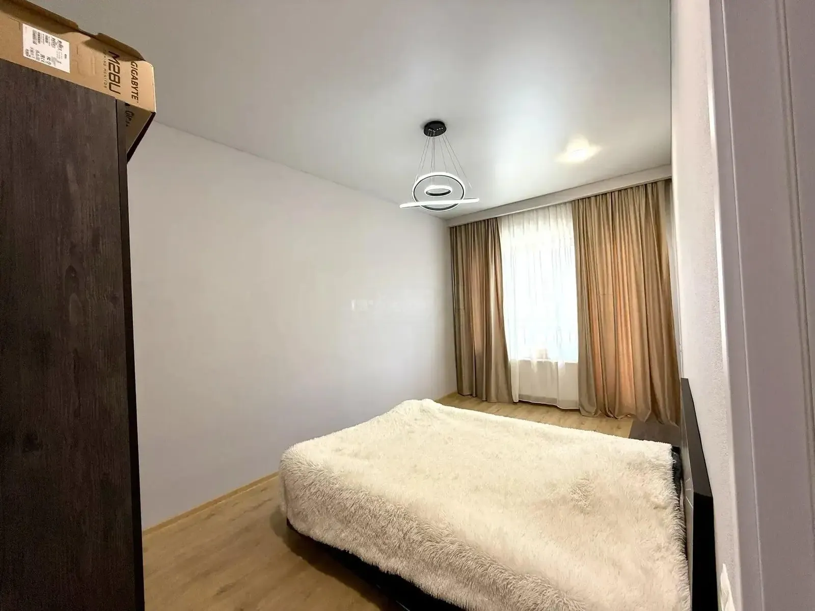 Дом, 7-комн., 210 м²