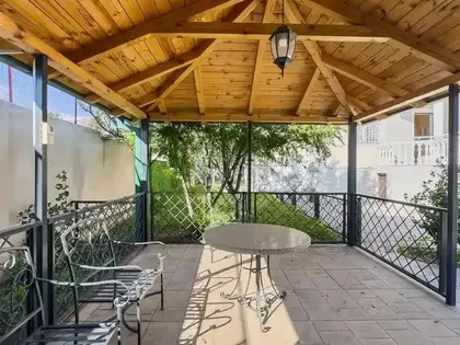 Дом, 8-комн., 600 м²