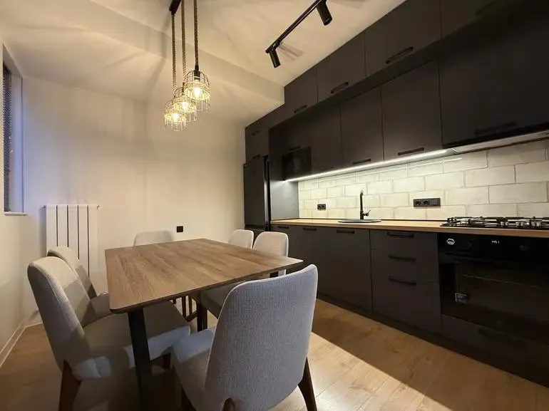 ბინა, 2-ოთახიანი, 55 მ², Mukhran Machavariani St, 28