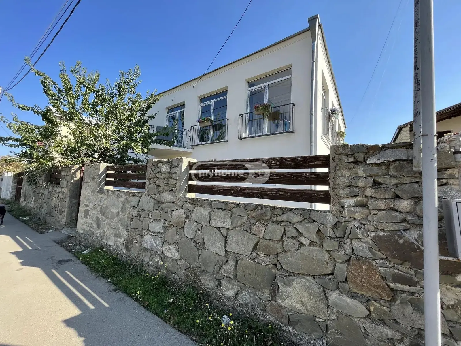 House, 6-room, 262 m²