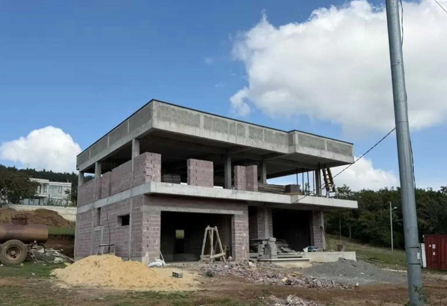 House, 5-room, 450 m²