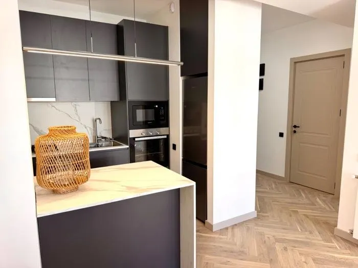Квартира, 2-комн., 65 м²