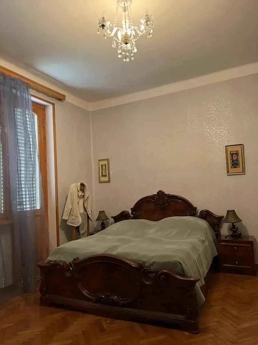 Дом, 5-комн., 367 м²