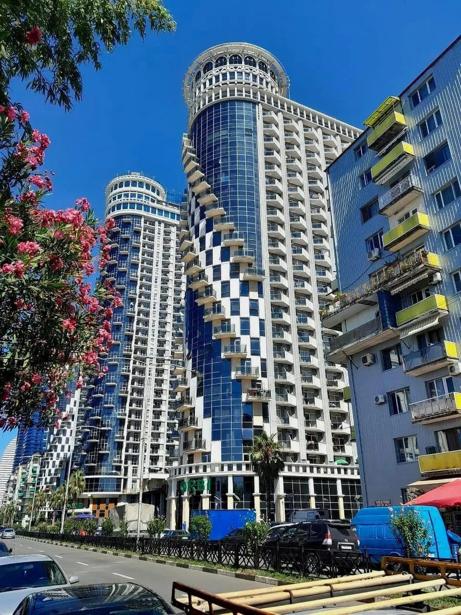 საცხოვრებელი კომპლექსი Orbi Sea Towers