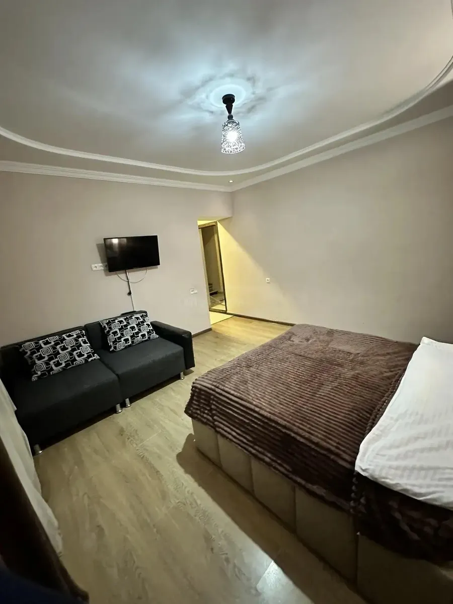 House, 6-room, 252 m²