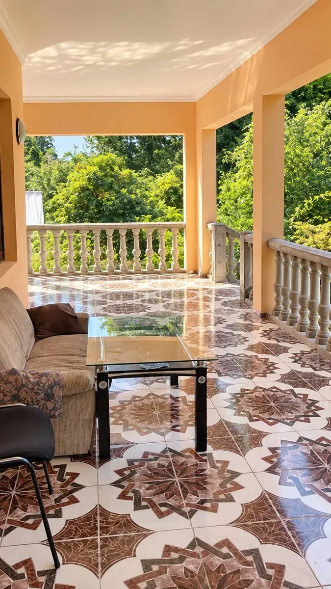House, 4-room, 425 m²
