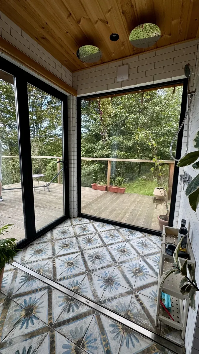 House, 3-room, 210 m²