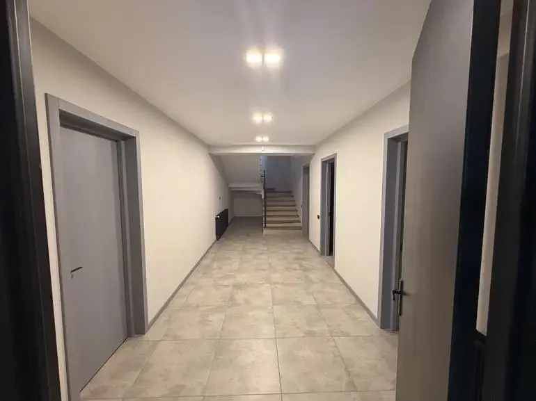 Дом, 6-комн., 355 м²