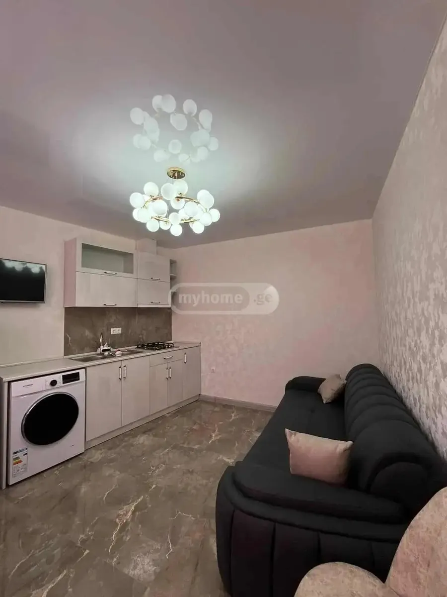 House, 2-room, 40 m²