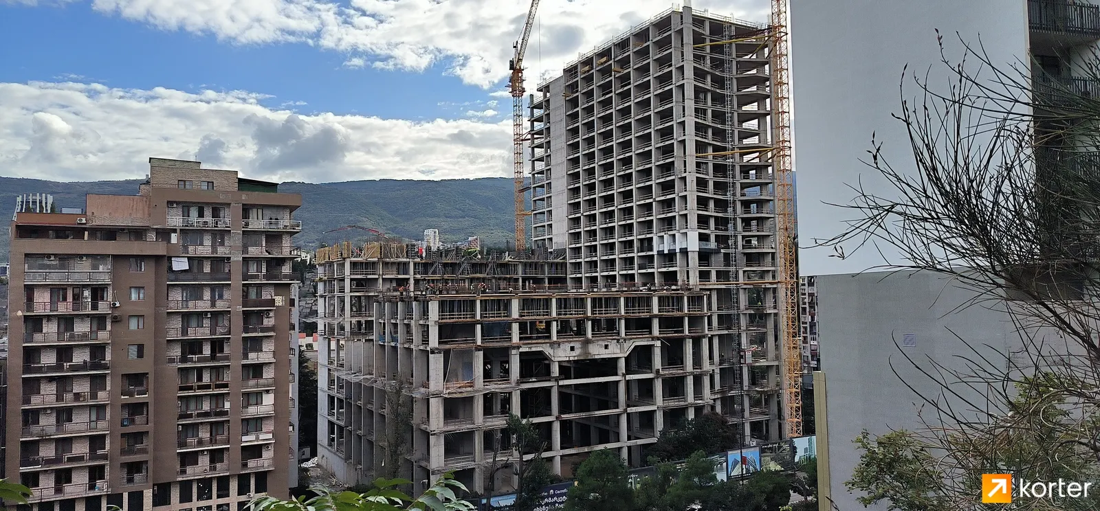 Hausart Arena residential complex