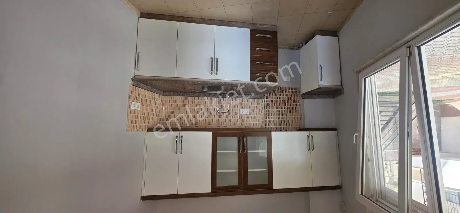 Apartment, 4-room, 120 m², Karbeyaz Sitesi