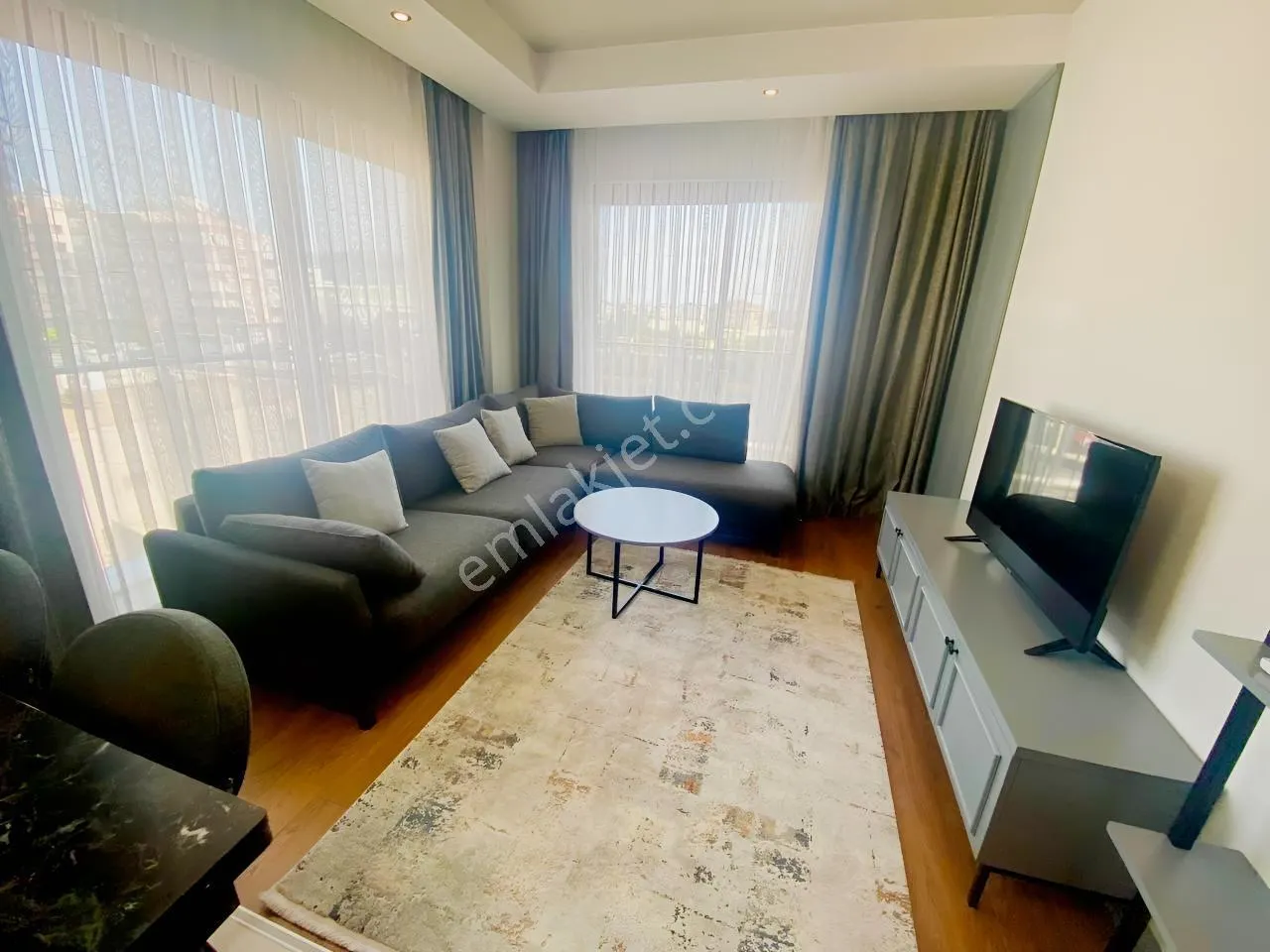 Apartment, 2-room, 60 m²