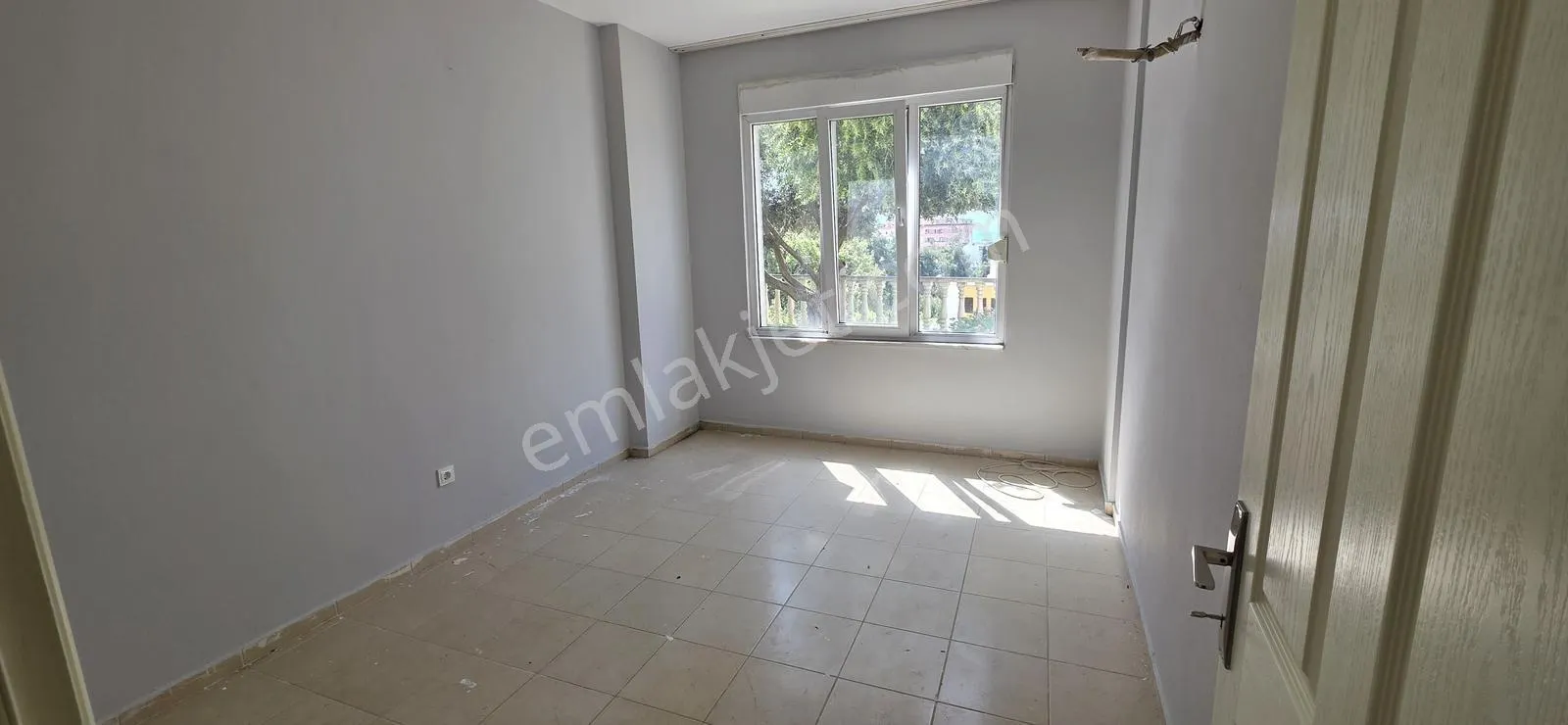 Apartment, 4-room, 120 m², Karbeyaz Sitesi