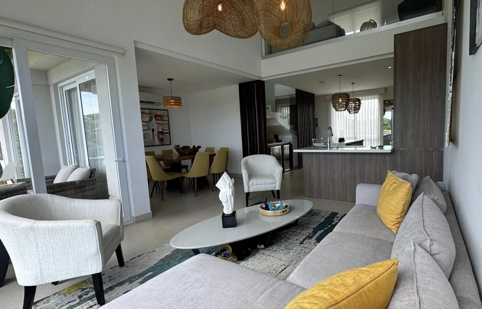 Квартира, 2-комн., 110 м², Azure Tower