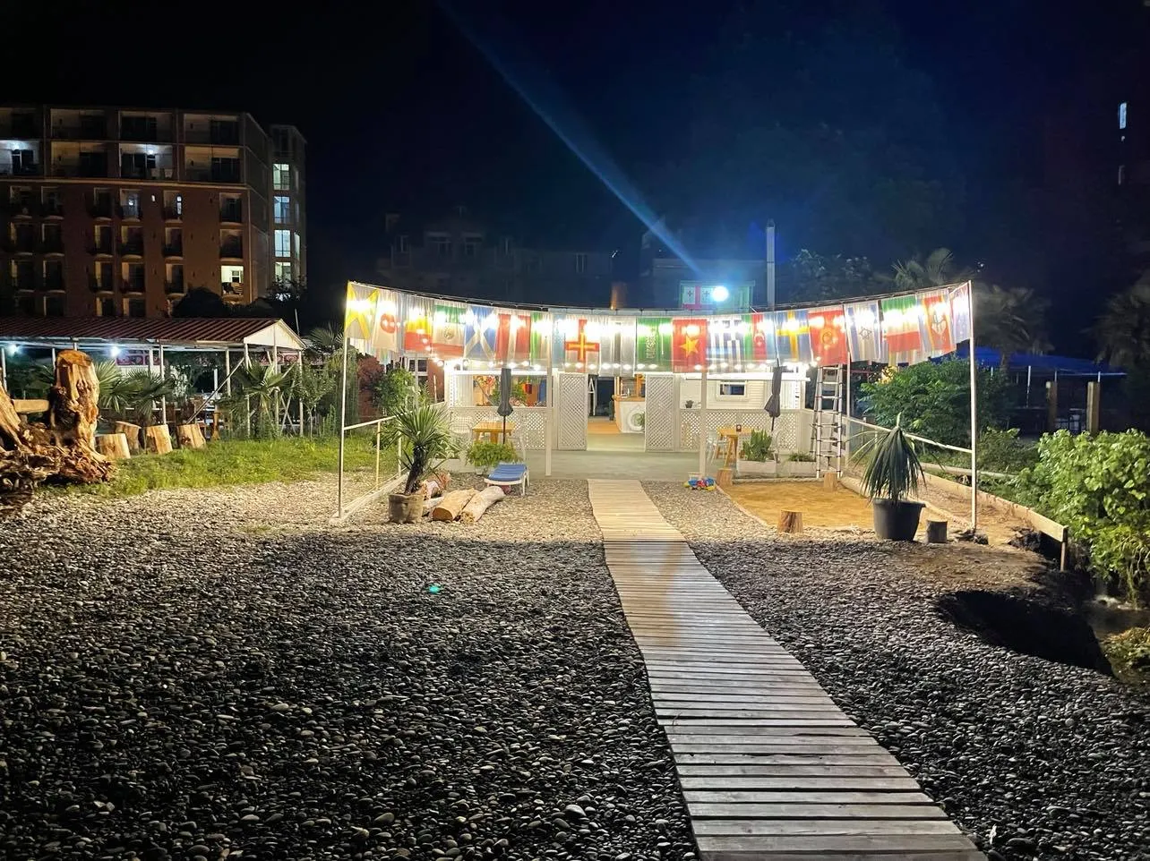 Land, 700 m²