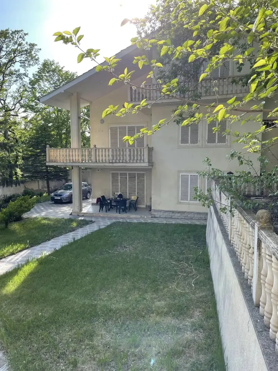 Дом, 8-комн., 350 м²