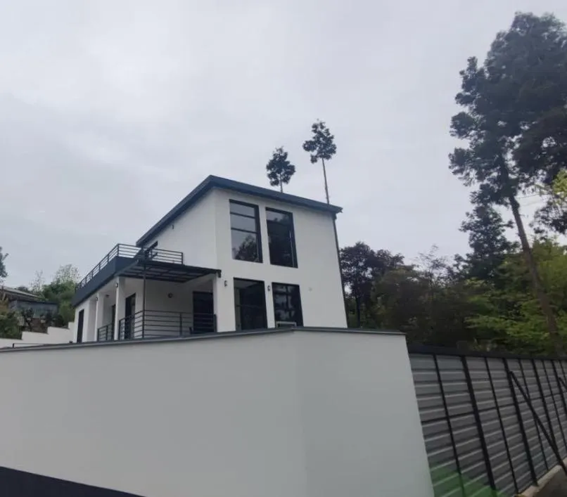 Дом, 5-комн., 350 м²