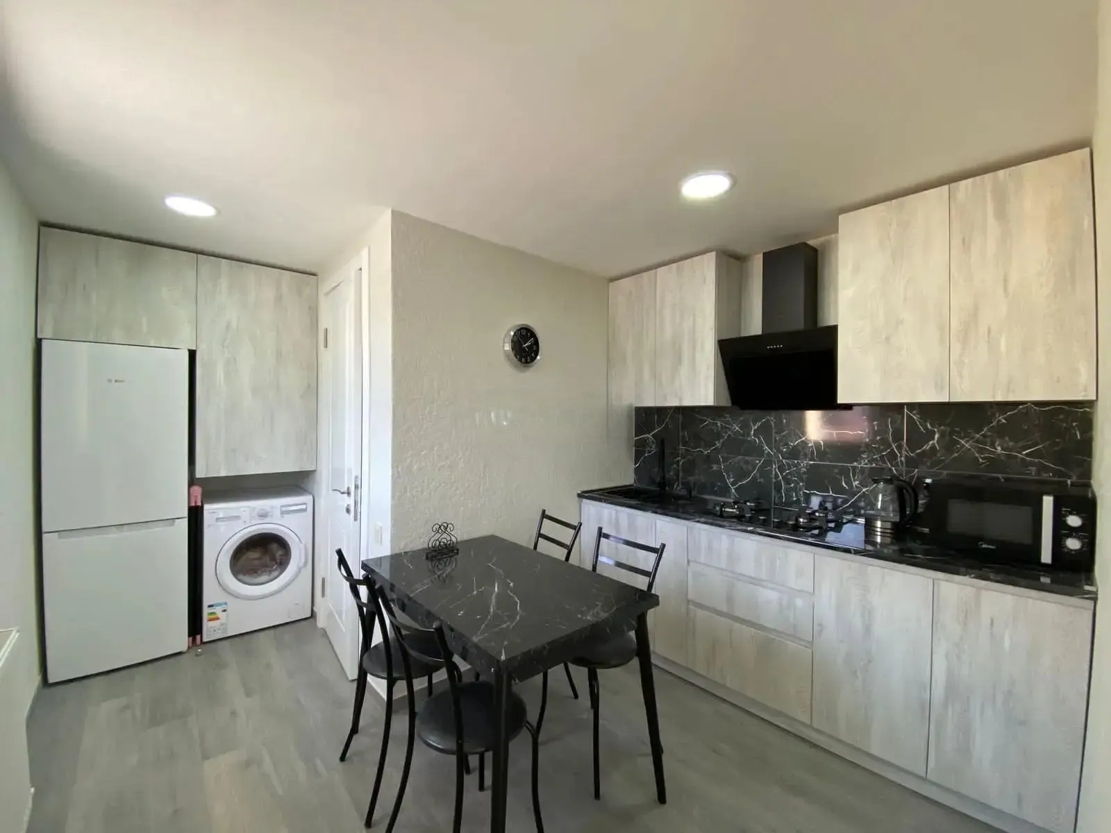 Дом, 10-комн., 420 м²