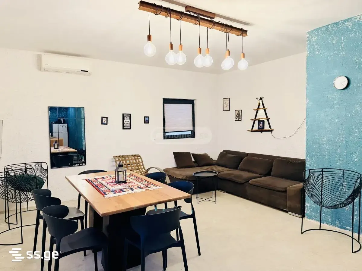 House, 2-room, 60 m²