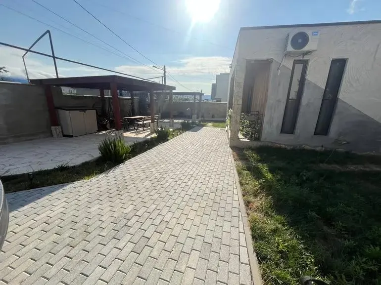 House, 3-room, 60 m²
