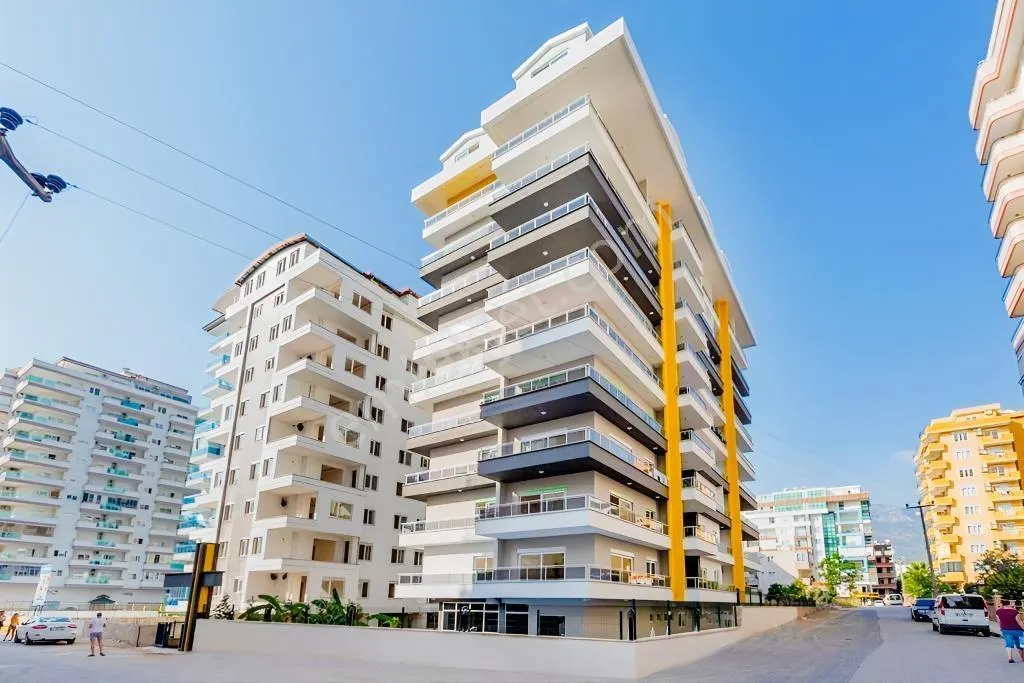 Apartment, 4-room, 200 m²