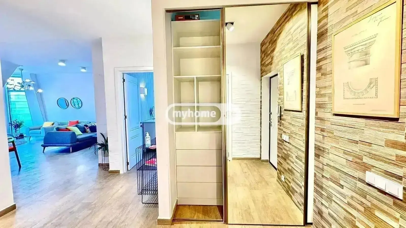 Квартира, 3-комн., 115 м²