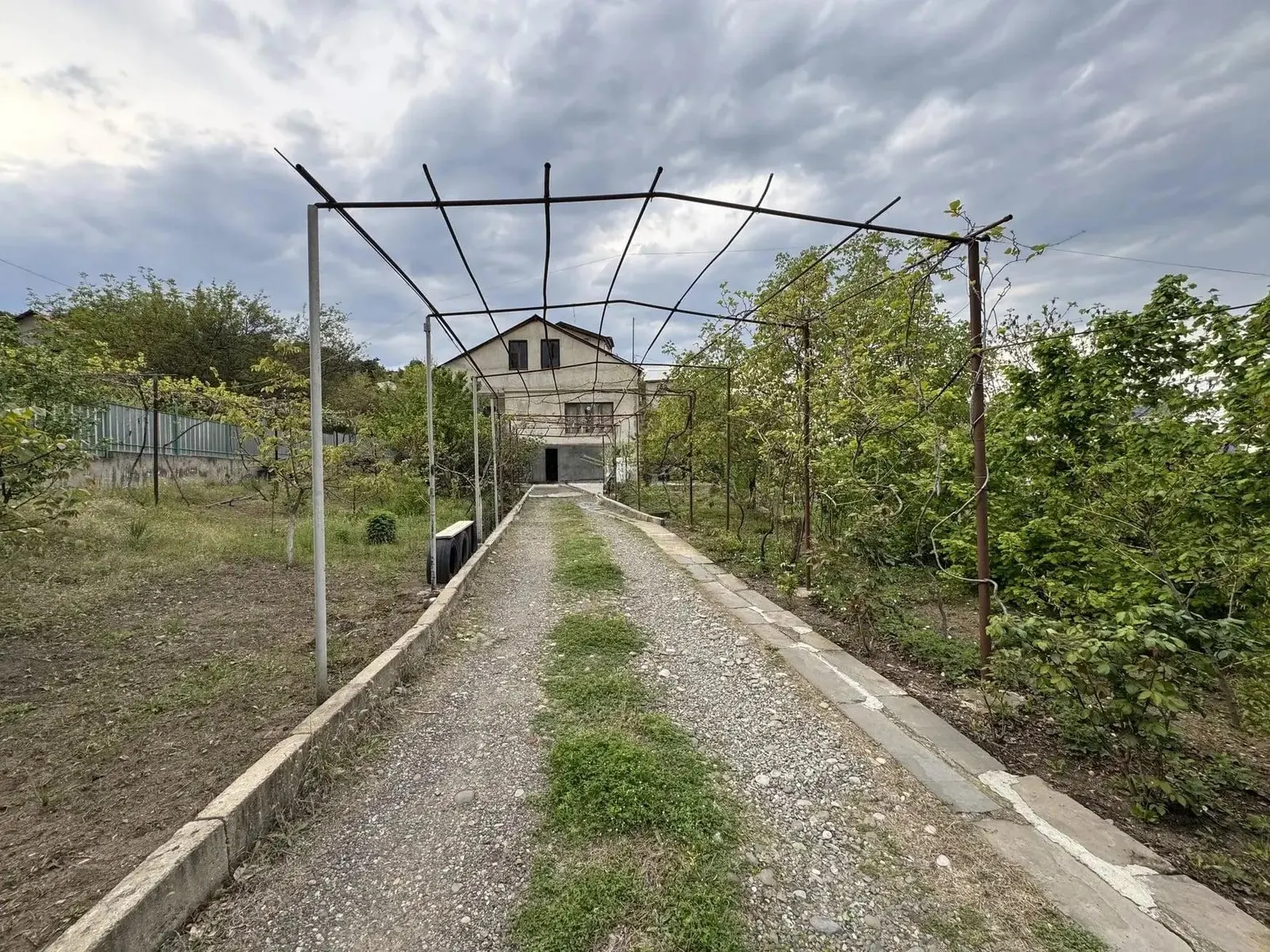 Дом, 7-комн., 895 м²