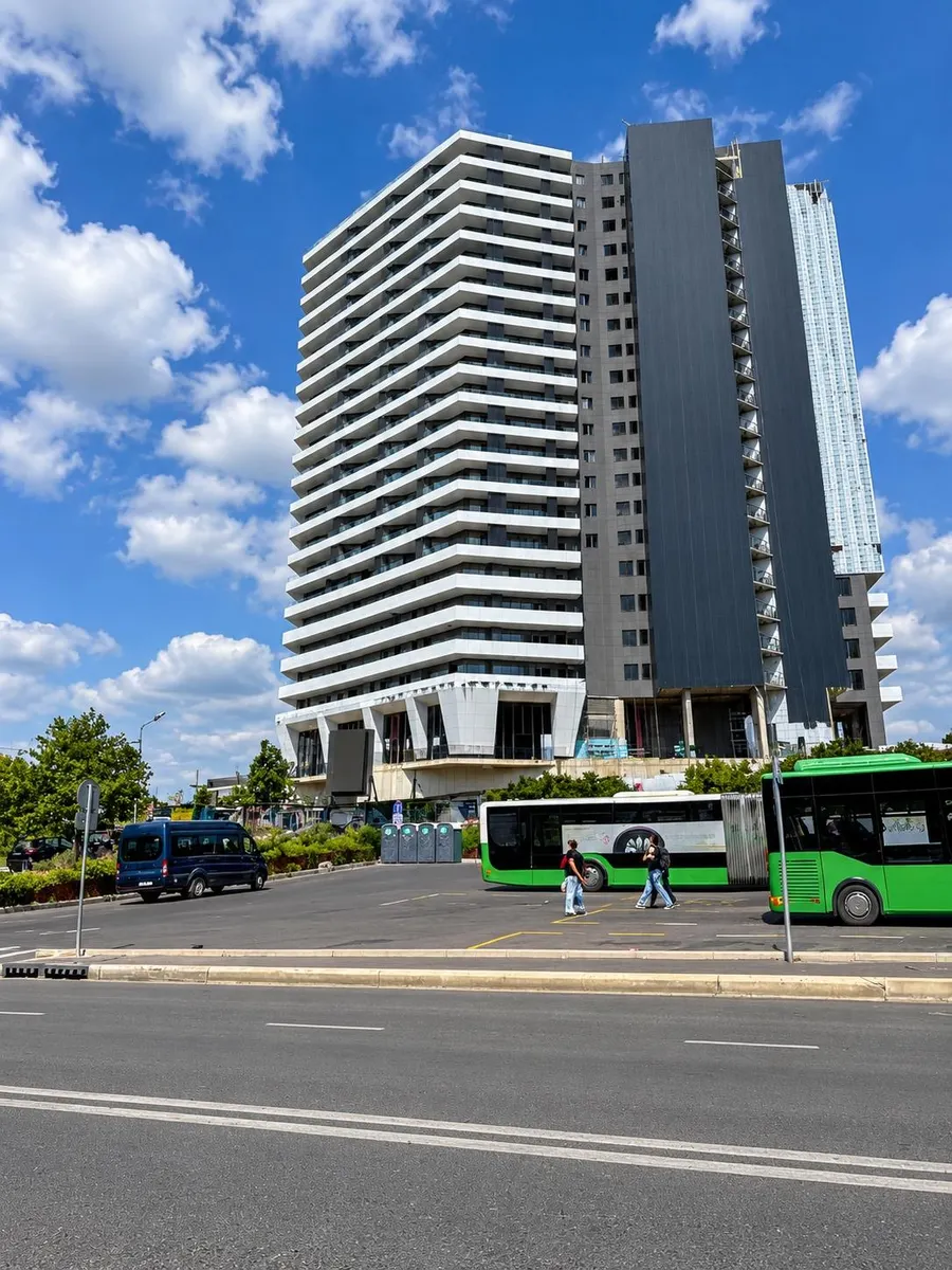 Квартира, 2-комн., 62 м², Universiteti St