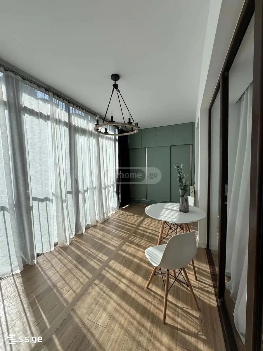 Apartment, 4-room, 80 m²