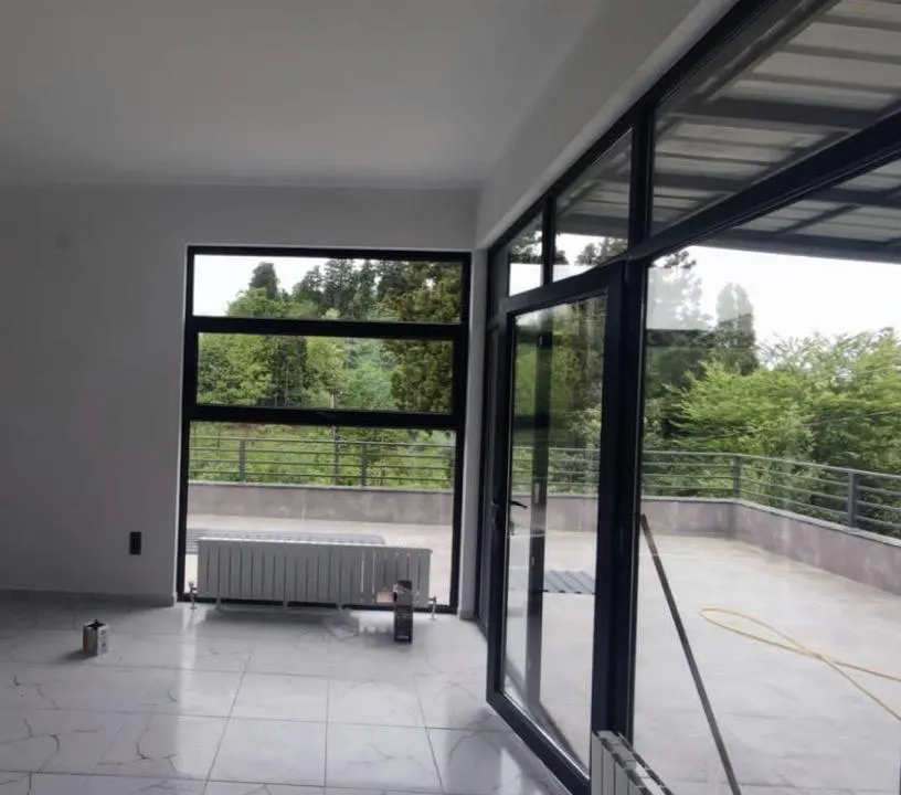 Дом, 5-комн., 350 м²