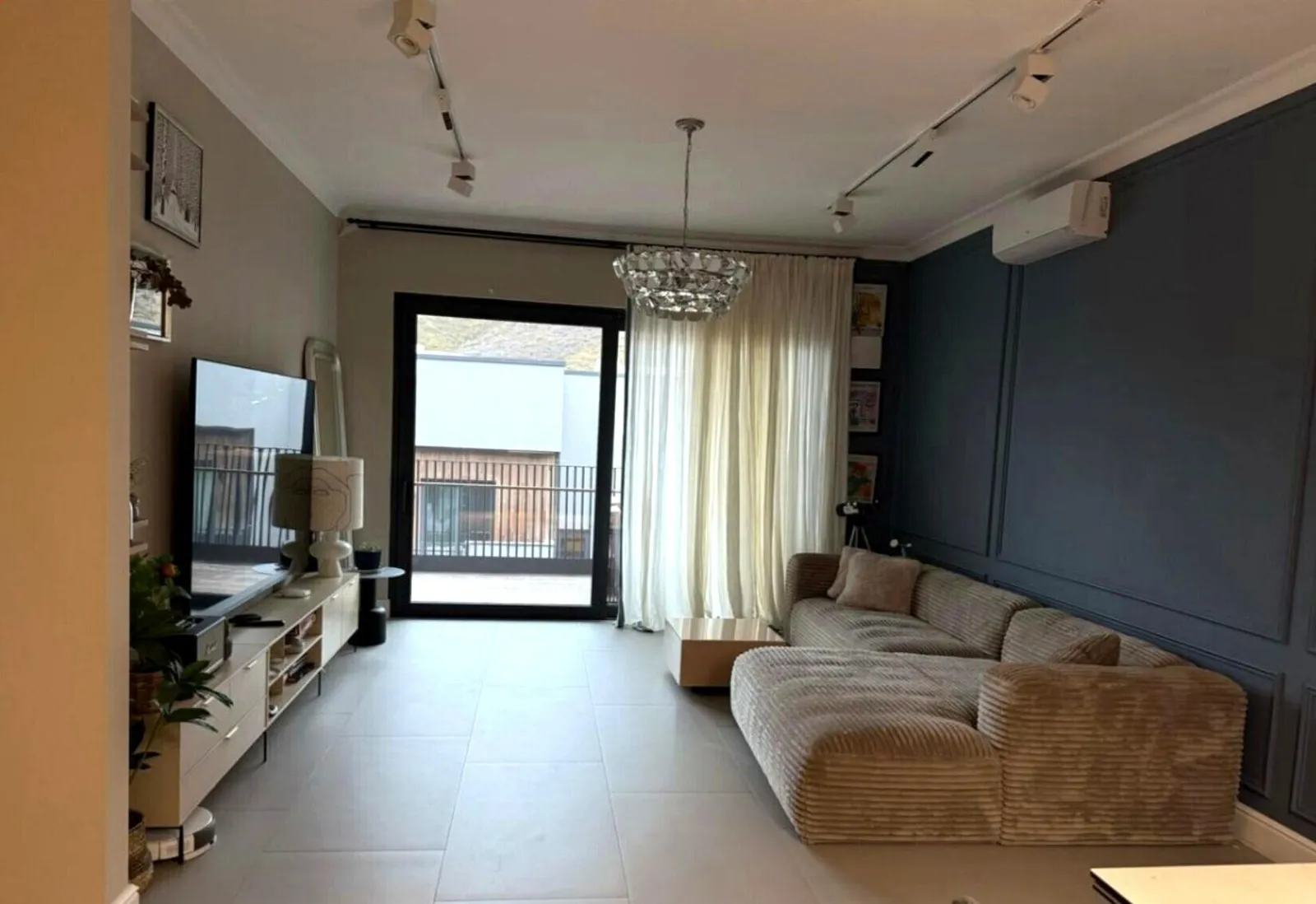 Квартира, 3-комн., 110 м²