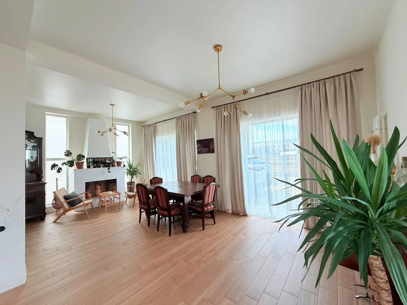 House, 5-room, 192 m²