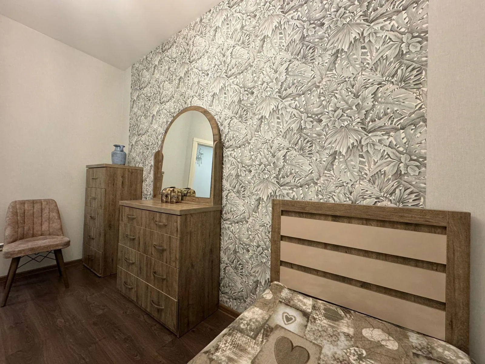 Apartment, 4-room, 160 m², Zurab Gorgiladze St, 98