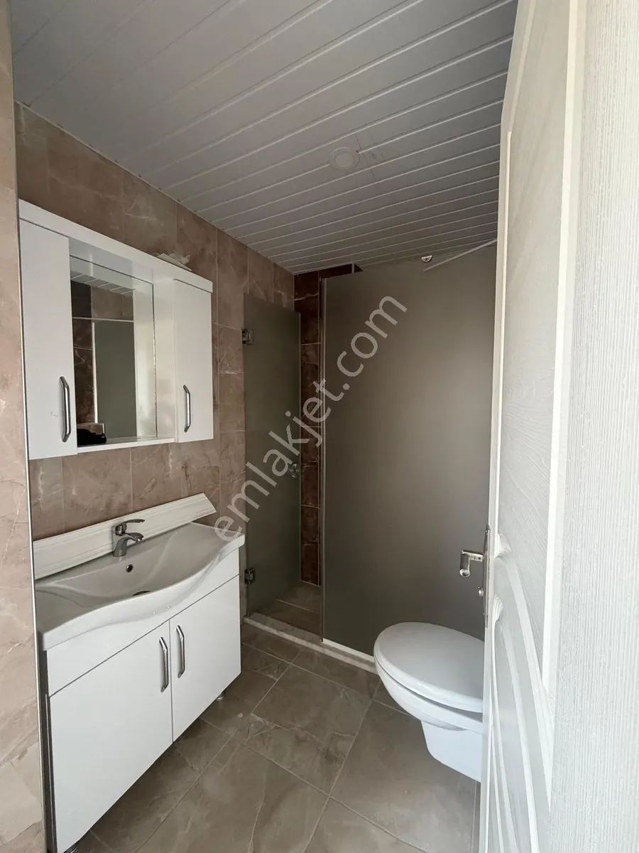 Apartment, 3-room, 130 m²