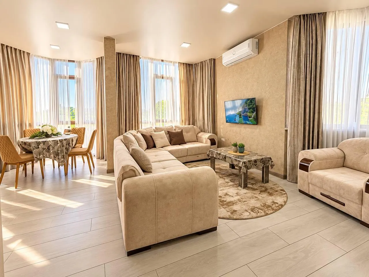 Дом, 8-комн., 360 м²